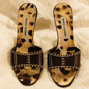 Manolo Blahnik mules size 37